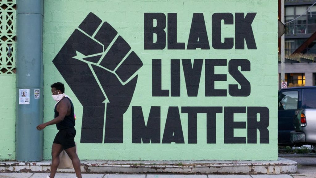 أسقط القضاء التهم الموجهة ضد 28 من متظاهري Black Lives Matter في ديترويت بعد أشهر من المداولات!