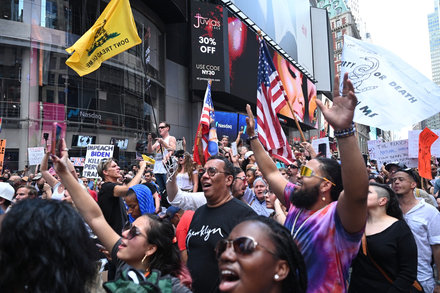 مظاهرات في نيويورك لمناهضي تطعيم كوفيد 19