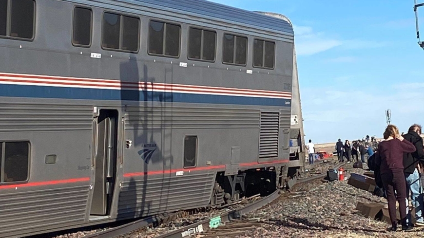 ولاية مونتانا الأمريكية تشهد 3 قتلى ومصابين بعد خروج قطار أمتراك عن القضبان