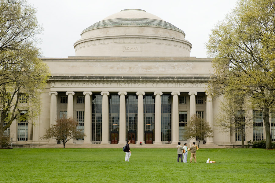 أفضل الجامعات الامريكية لدراسة ادارة الاعمال 2021 - 2022