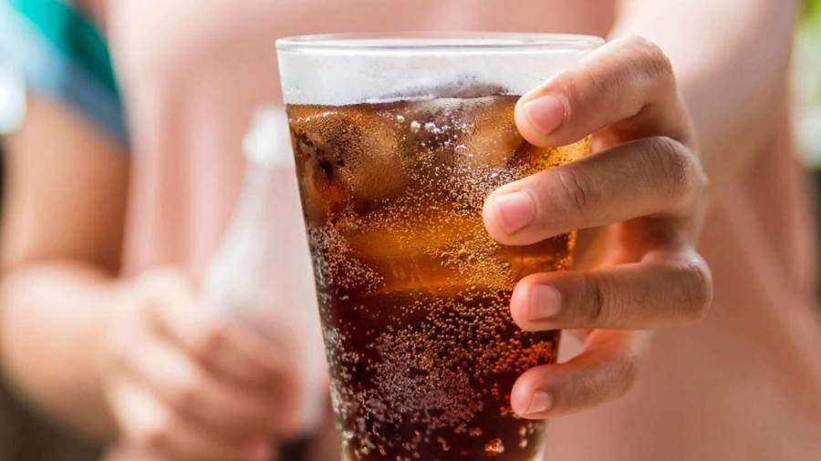 المشروبات السكرية ربما تكون أكثر خطراً مما نتصور - دراسة