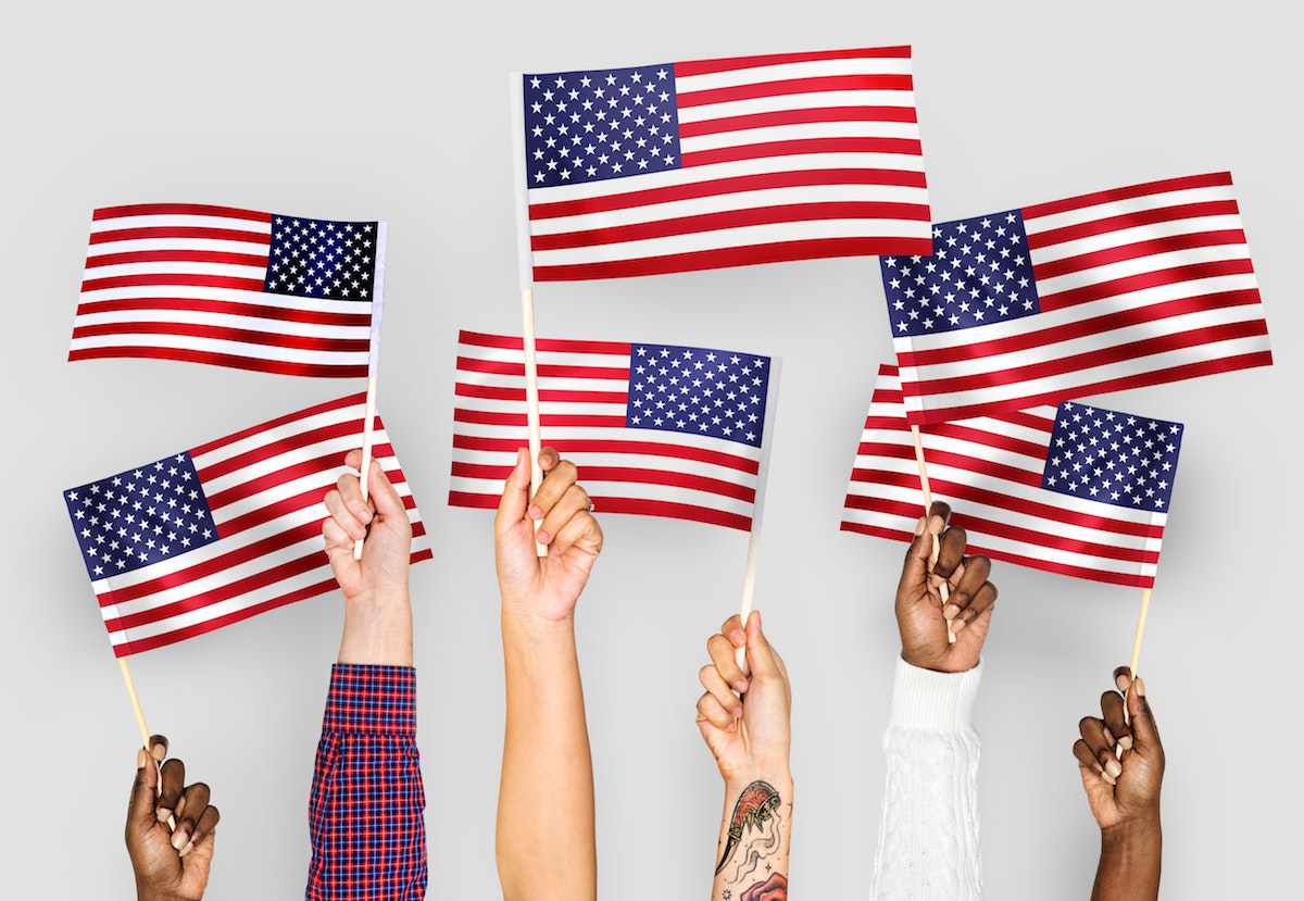 فوائد الحصول على الجنسية الأمريكية - 10 مزايا رئيسية
