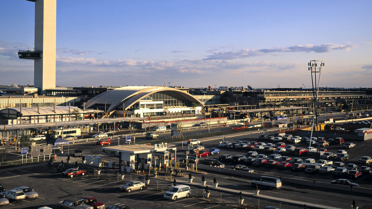 10 من أكبر مطارات امريكا: دليلك الشامل لمعرفتها