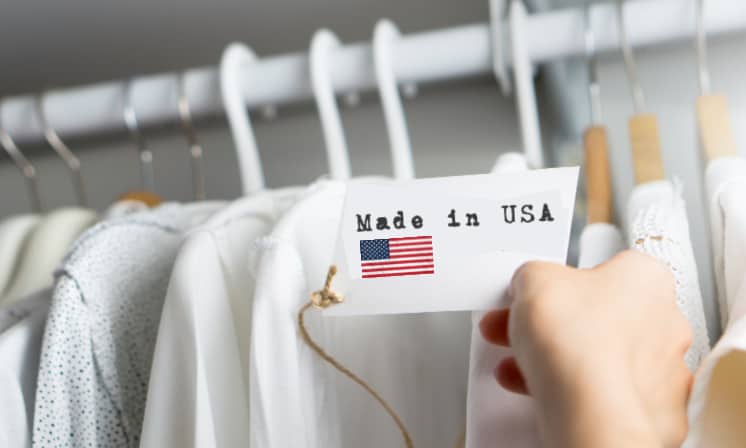 أشهر ماركات الملابس الأمريكية ، وما هي أبرز صياحات 2023؟